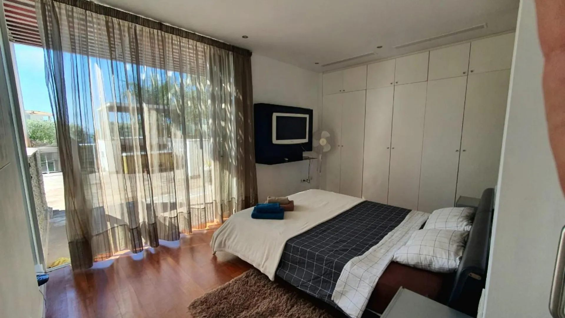 5-Bedroom Villa In Playa Del Duque Costa Adeje